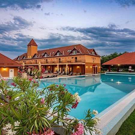 Termal Hotel Vesta Tapioszecso Exterior foto