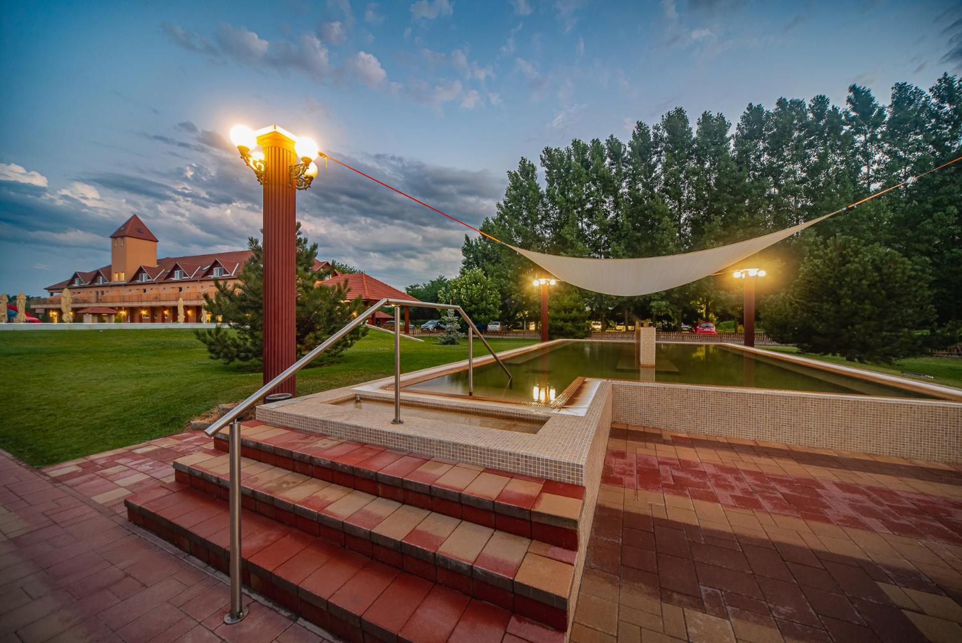 Termal Hotel Vesta Tapioszecso Exterior foto
